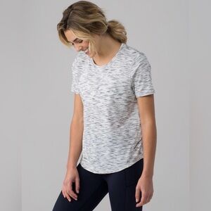 lululemon athletica Women's Heathered White & Gray Short Sleeve Tee
